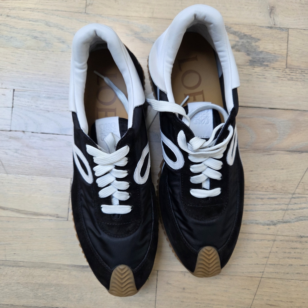 Black and white Loewe Flow Runner sneakers #Loewe Runners size 43 mens
